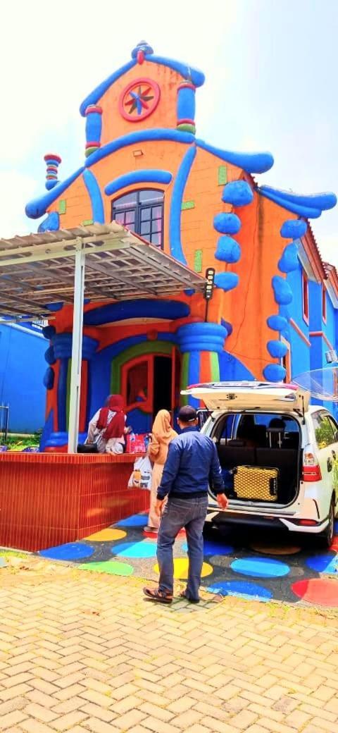 Villa Hello Kitty Kota Bunga Puncak Cinengangirang Εξωτερικό φωτογραφία