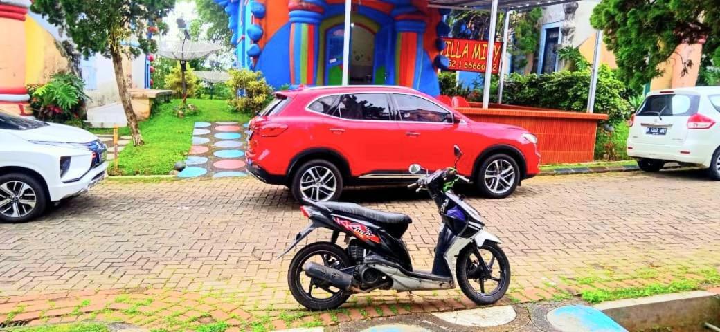 Villa Hello Kitty Kota Bunga Puncak Cinengangirang Εξωτερικό φωτογραφία