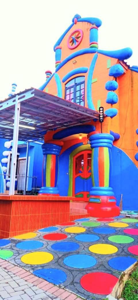 Villa Hello Kitty Kota Bunga Puncak Cinengangirang Εξωτερικό φωτογραφία