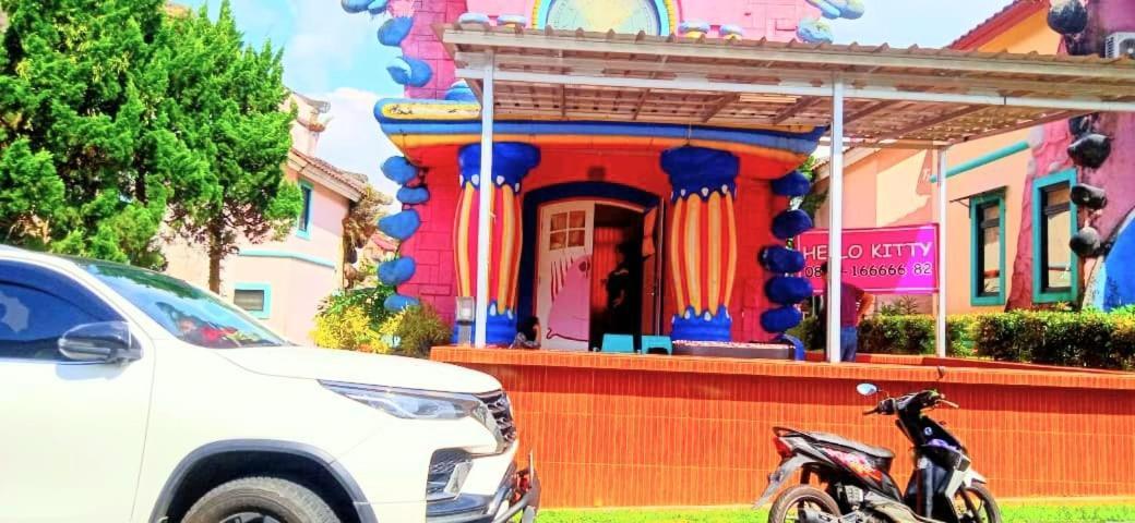 Villa Hello Kitty Kota Bunga Puncak Cinengangirang Εξωτερικό φωτογραφία