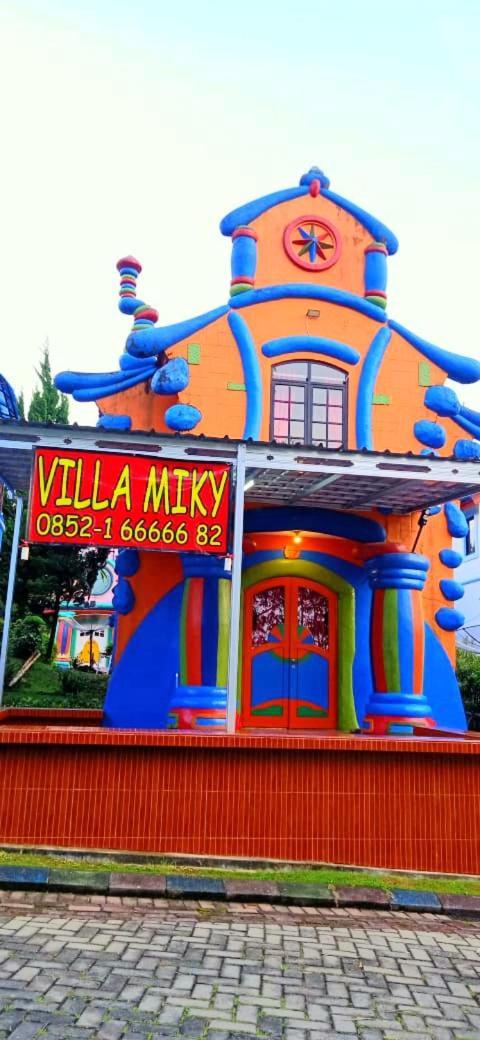 Villa Hello Kitty Kota Bunga Puncak Cinengangirang Εξωτερικό φωτογραφία