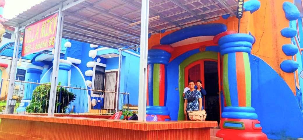 Villa Hello Kitty Kota Bunga Puncak Cinengangirang Εξωτερικό φωτογραφία