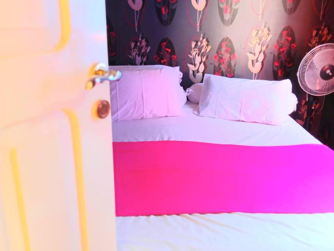 Villa Hello Kitty Kota Bunga Puncak Cinengangirang Εξωτερικό φωτογραφία
